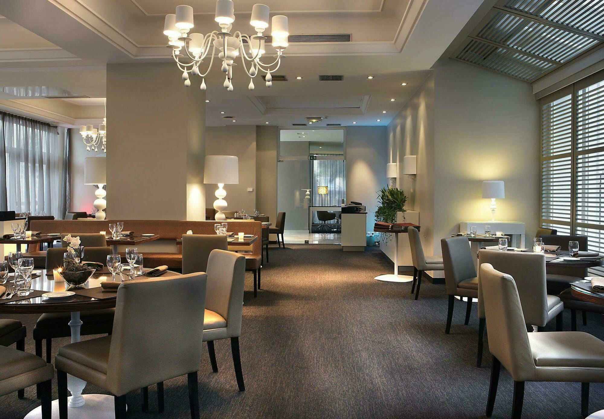 Ac Hotel By Marriott Ambassadeur Antibes - Juan Les Pins Restoran fotoğraf
